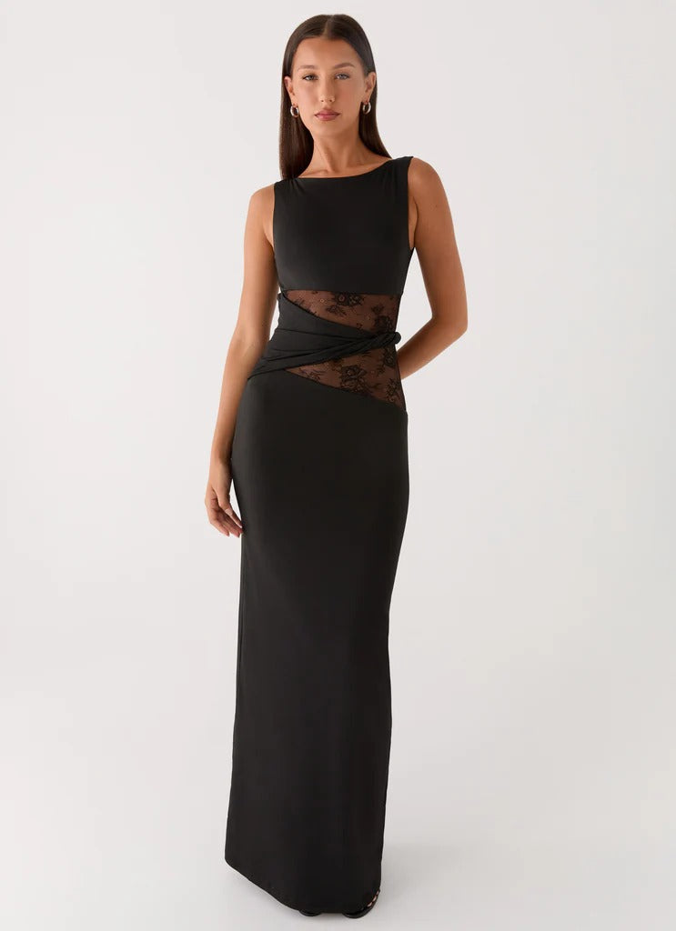 Noiréa Lace Gown