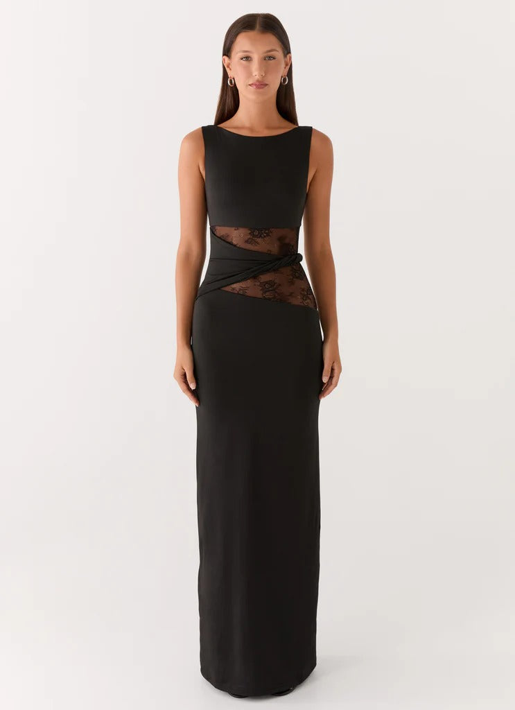 Noiréa Lace Gown